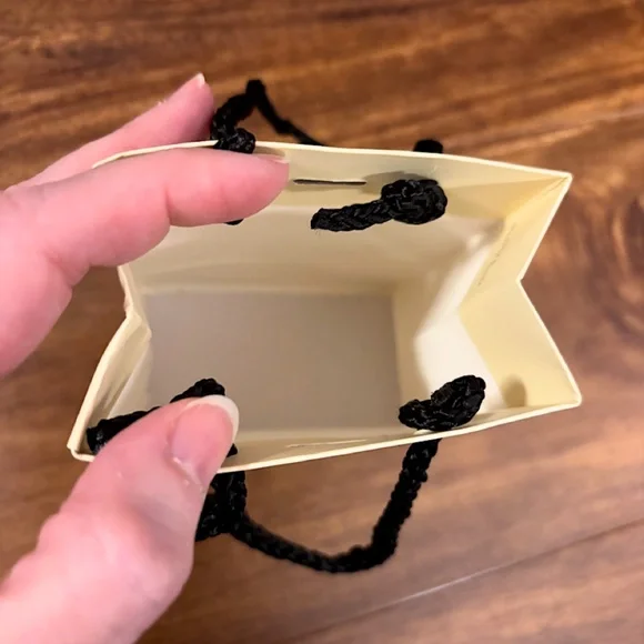 Set of Jo Malone Boxes and Gift Bag - Picture 14 of 15